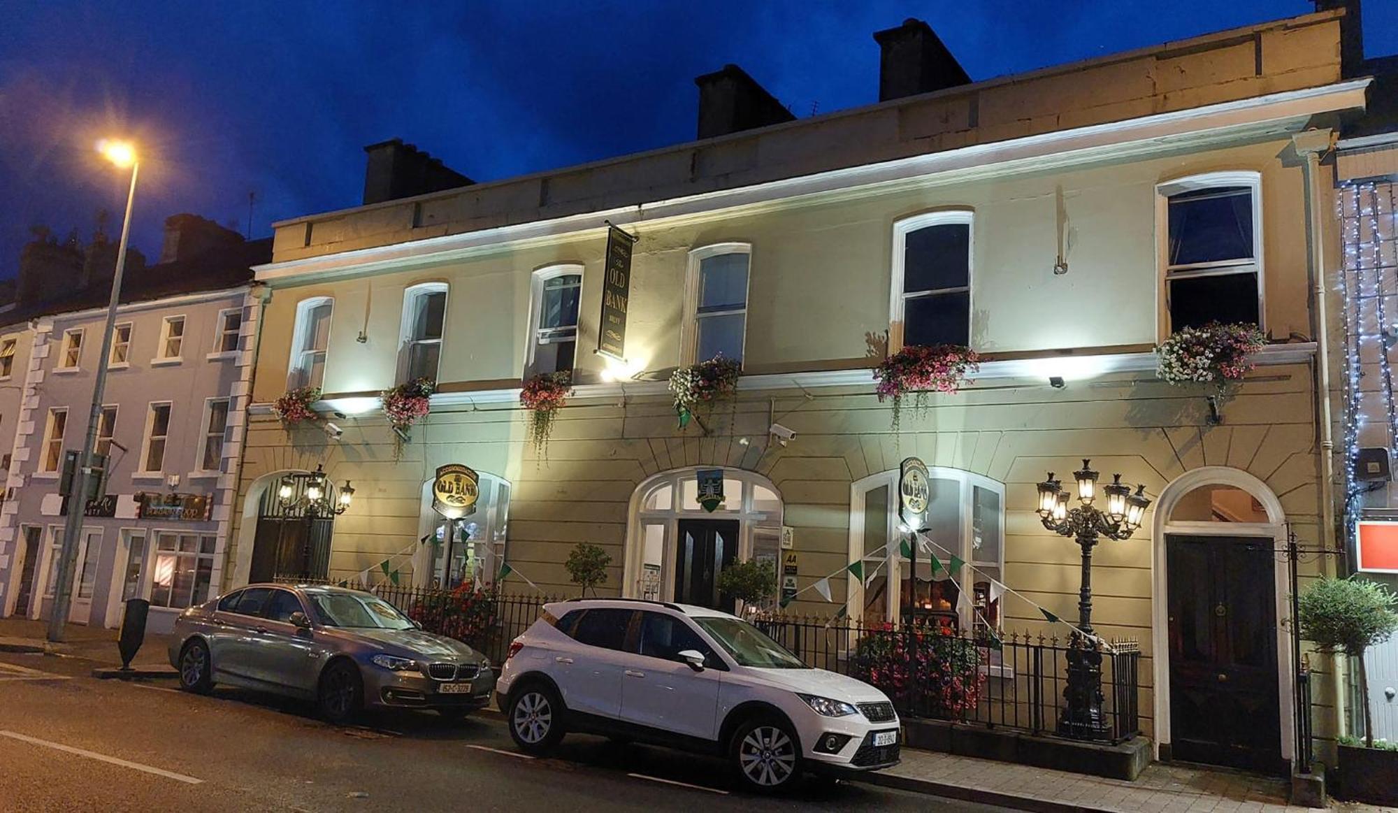 The Old Bank Bruff Family Town House Hotel Exterior foto